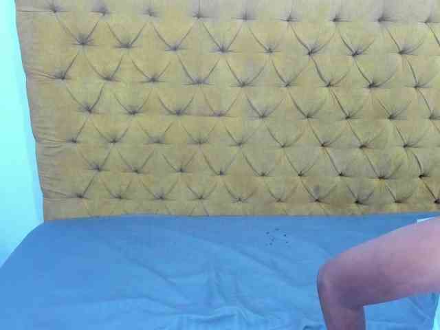 Daniela-Spencerr webcam