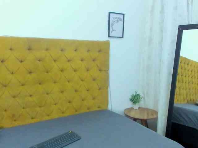 Daniela-Spencerr webcam