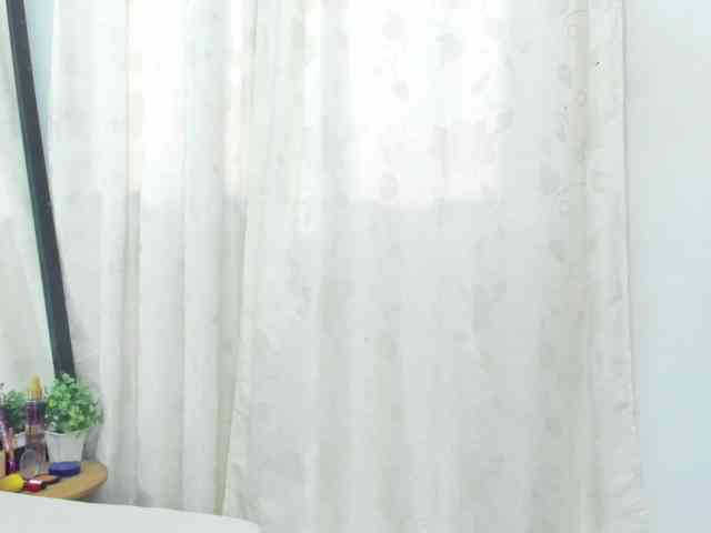 Daniela-Spencerr webcam