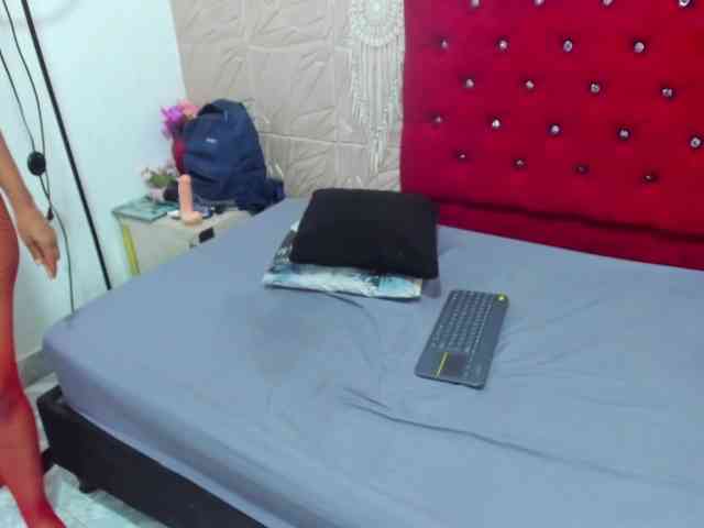 Daniela-Spencerr webcam