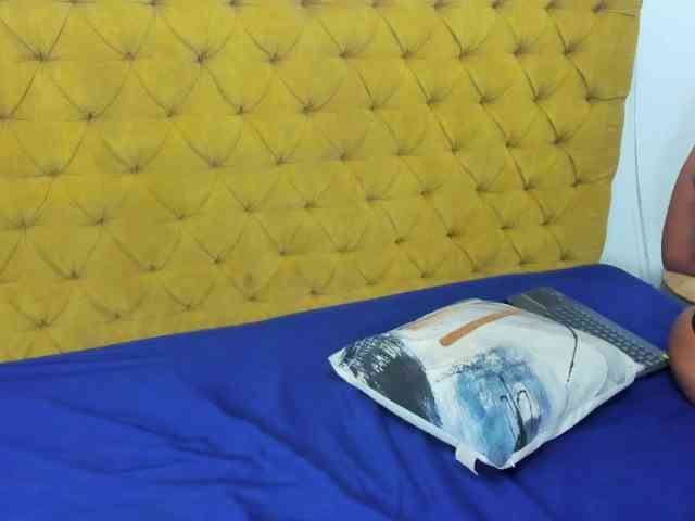 Daniela-Spencerr webcam
