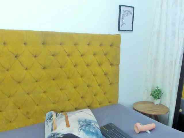 Daniela-Spencerr webcam