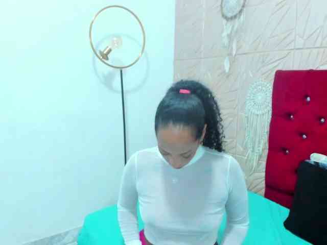 Daniela-Spencerr webcam