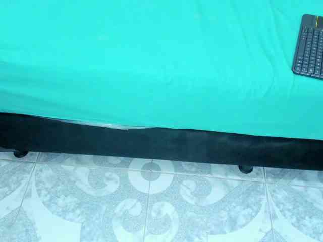 Daniela-Spencerr webcam