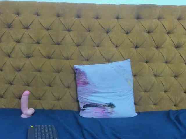 Daniela-Spencerr webcam