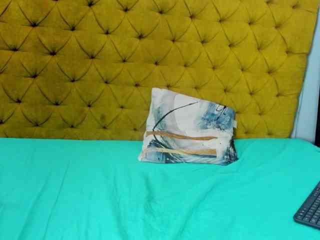 Daniela-Spencerr webcam