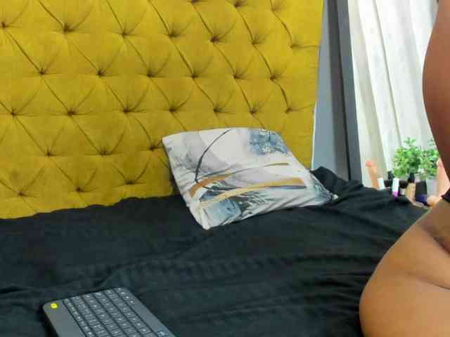 Daniela-Spencerr webcam