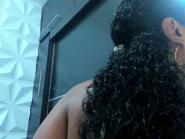 Daniela-Spencerr webcam