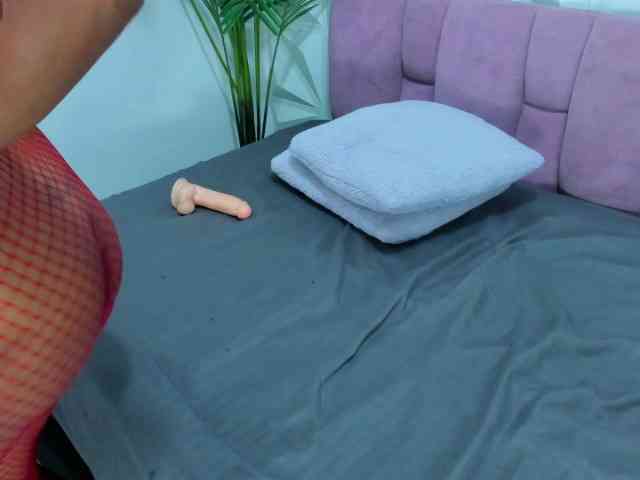 Daniela-Spencerr webcam