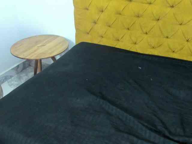 Daniela-Spencerr webcam