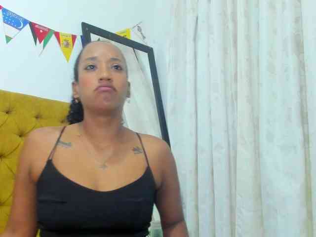 Daniela-Spencerr webcam