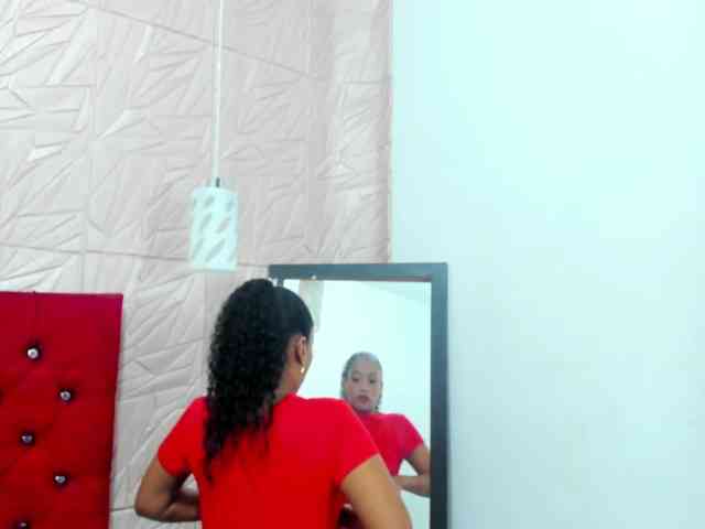 Daniela-Spencerr webcam