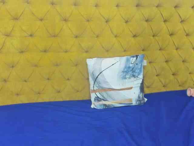 Daniela-Spencerr webcam