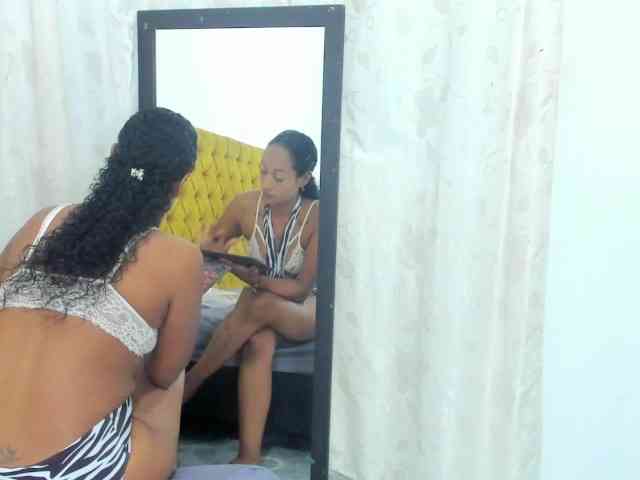 Daniela-Spencerr webcam