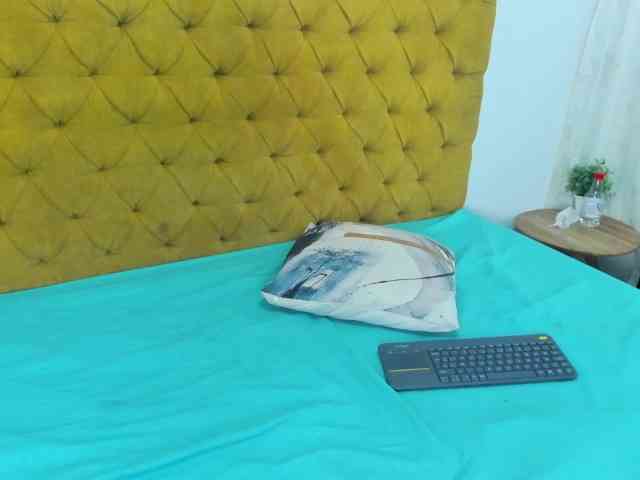 Daniela-Spencerr webcam
