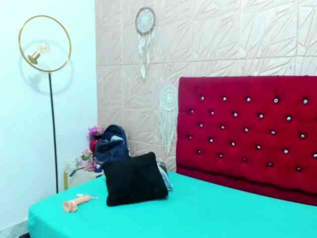 Daniela-Spencerr webcam