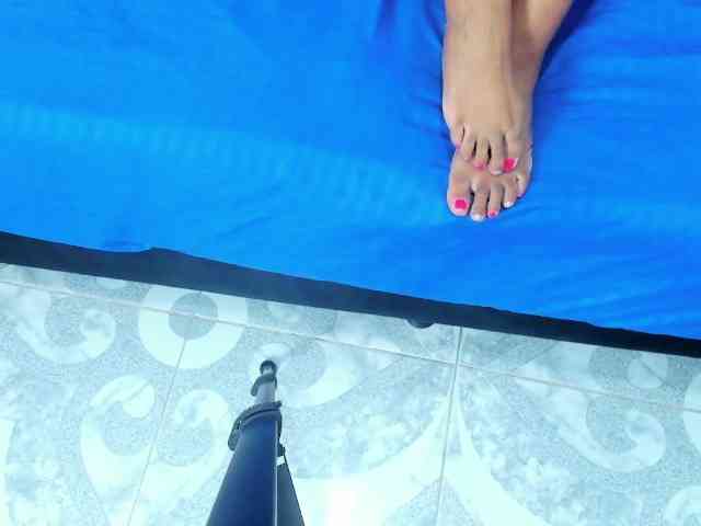 Daniela-Spencerr webcam