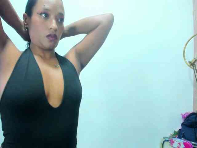 Daniela-Spencerr webcam