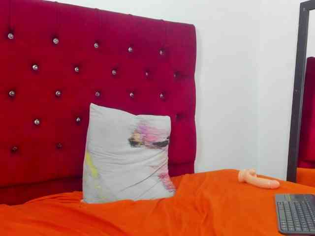 Daniela-Spencerr webcam