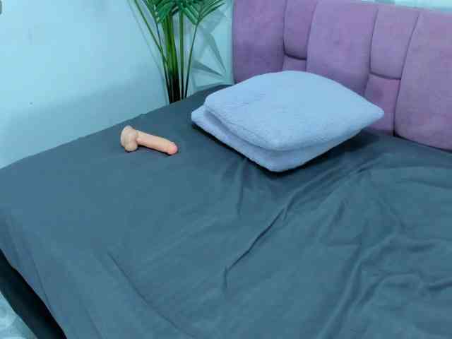 Daniela-Spencerr webcam