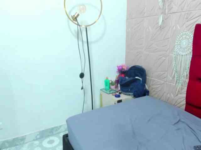 Daniela-Spencerr webcam