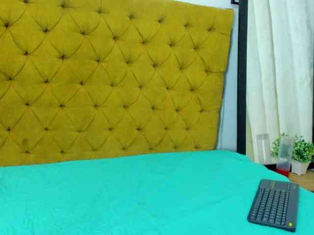 Daniela-Spencerr webcam