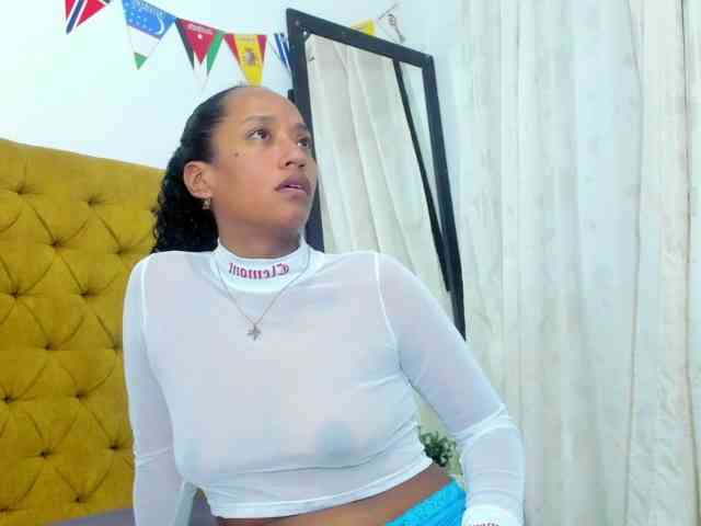 Daniela-Spencerr webcam