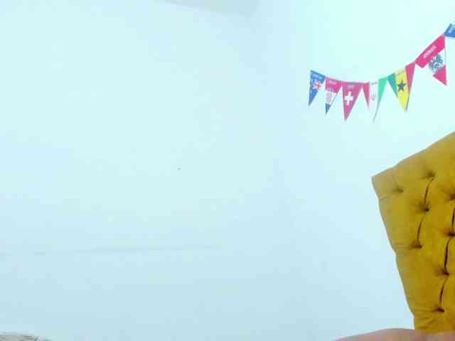 Daniela-Spencerr webcam