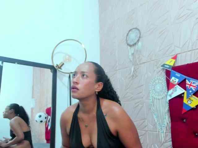Daniela-Spencerr webcam