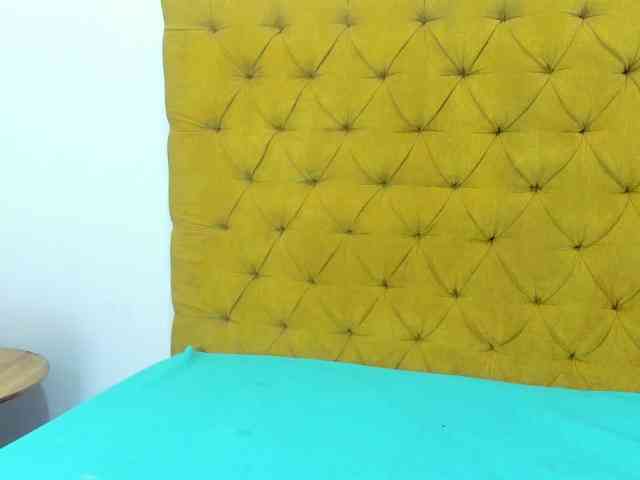 Daniela-Spencerr webcam