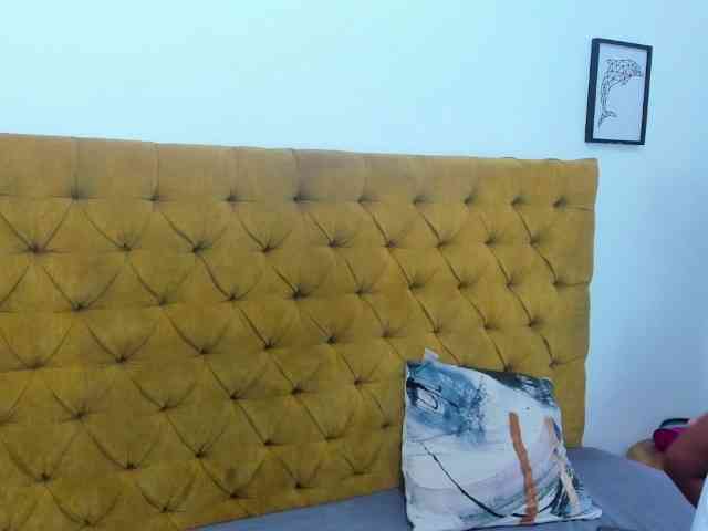 Daniela-Spencerr webcam