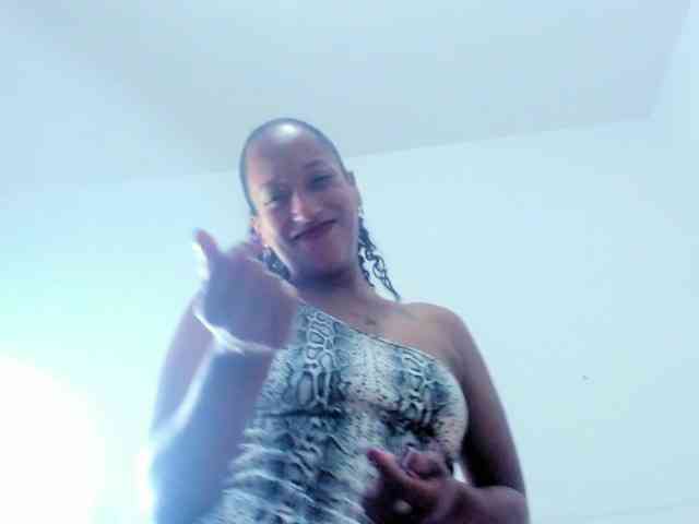 Daniela-Spencerr webcam