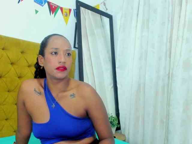 Daniela-Spencerr webcam