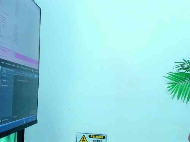 Daniela-Spencerr webcam