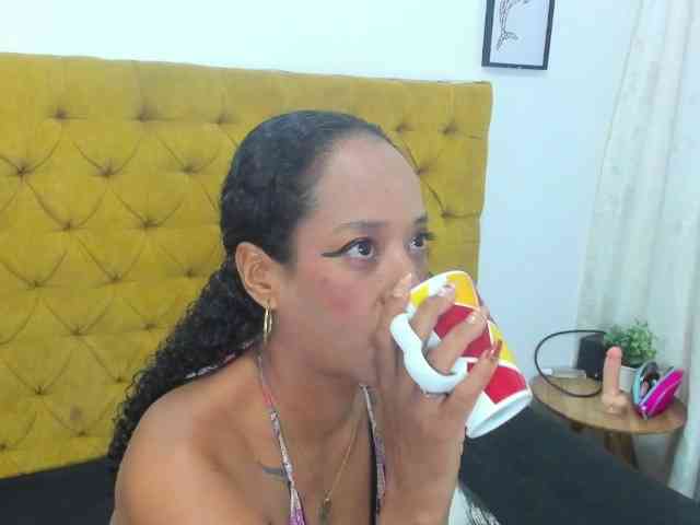 Daniela-Spencerr webcam