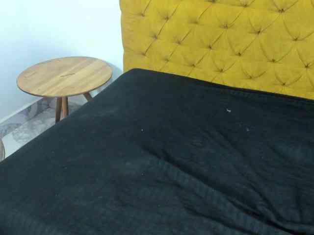 Daniela-Spencerr webcam