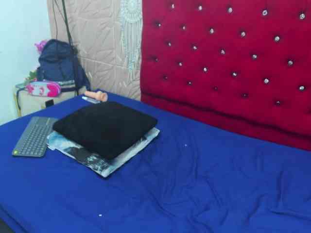 Daniela-Spencerr webcam