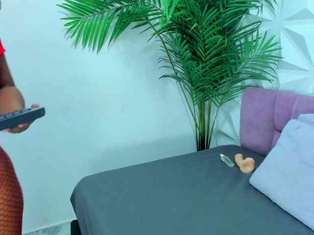 Daniela-Spencerr webcam