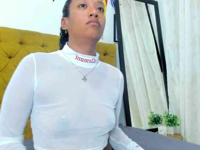 Daniela-Spencerr webcam