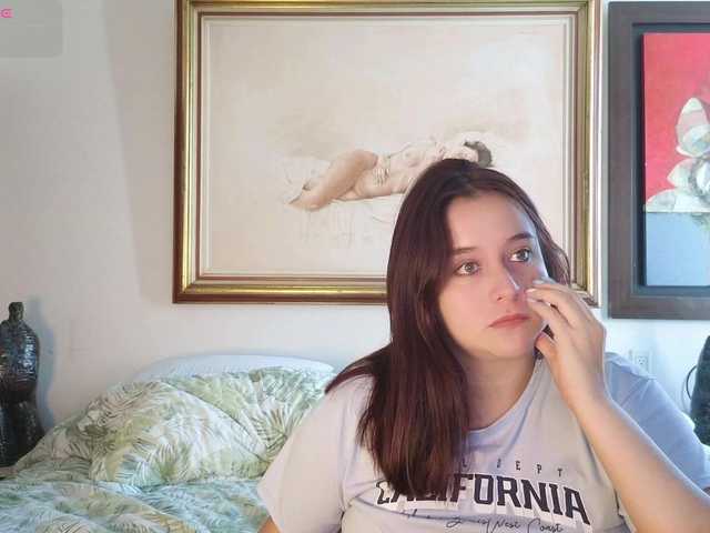 Angelamonticelli live cam