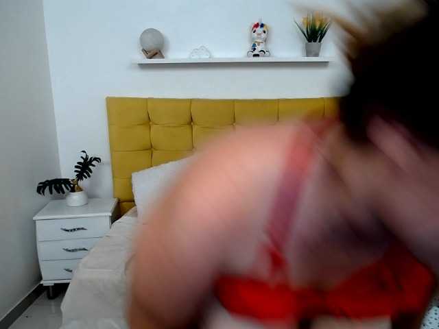 isabelladiaz live cam on BongaCams