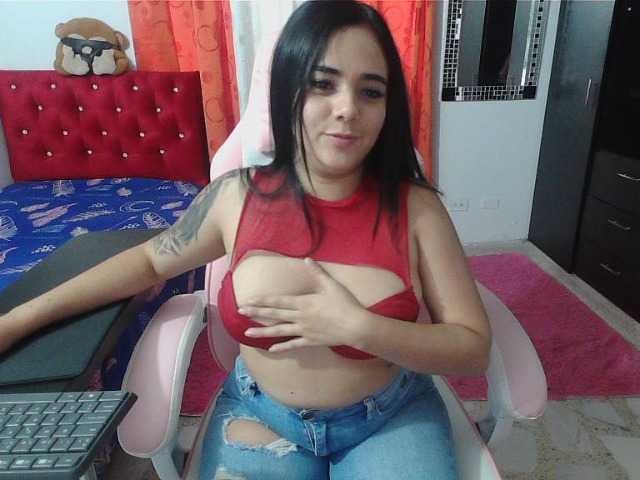 Danielita-2001 live cam on BongaCams