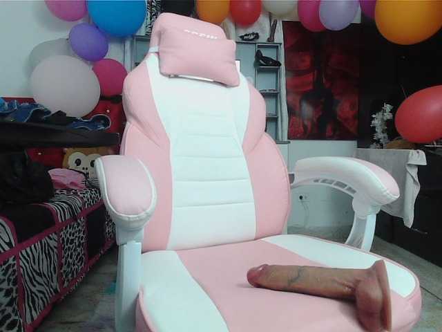 Danielita-2001 live cam on BongaCams