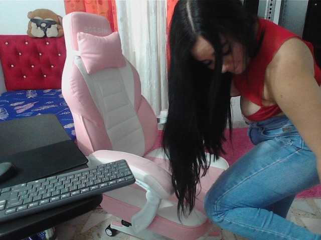 Danielita-2001 live cam on BongaCams