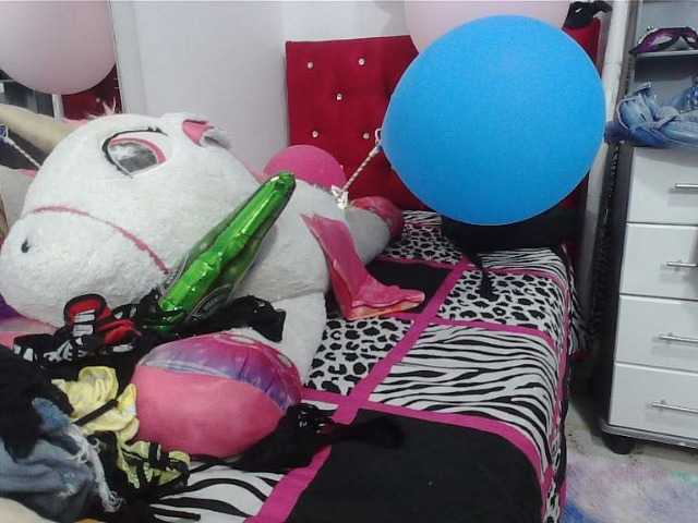 Danielita-2001 live cam on BongaCams