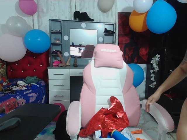 Danielita-2001 live cam on BongaCams