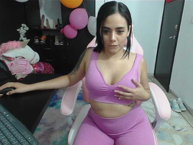 Danielita-2001 live webcam show