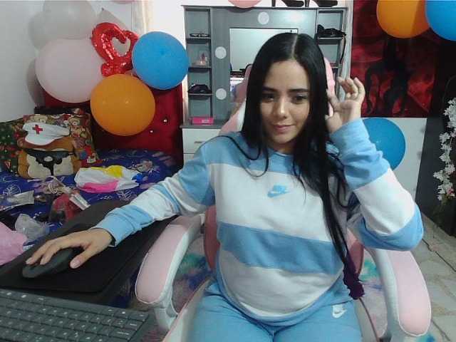 Danielita-2001 live cam on BongaCams