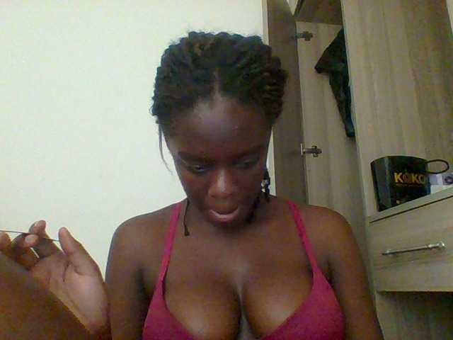 Chocolateaa live cam on BongaCams