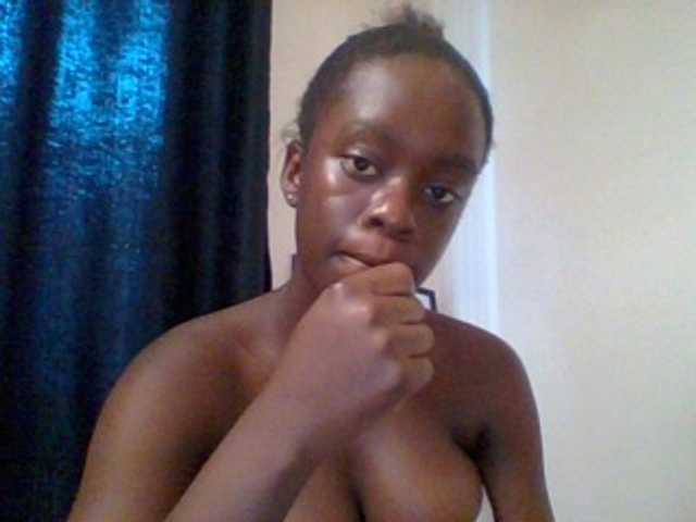 Chocolateaa live cam on BongaCams